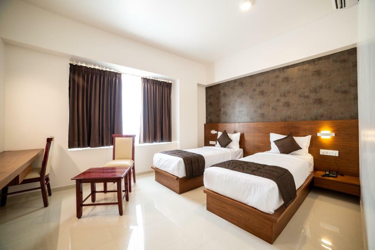 Heritage Inn Mysore Exterior foto