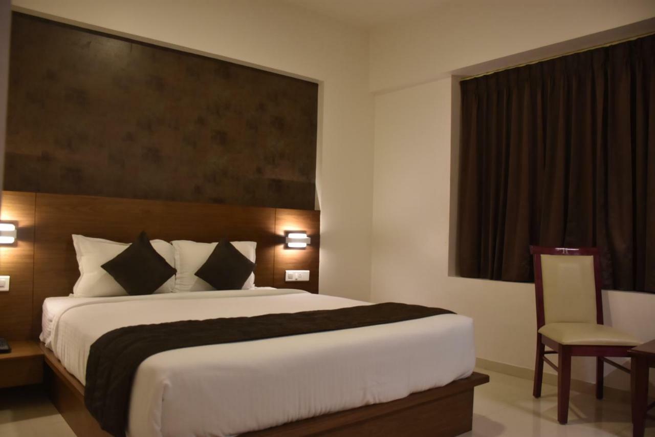 Heritage Inn Mysore Exterior foto